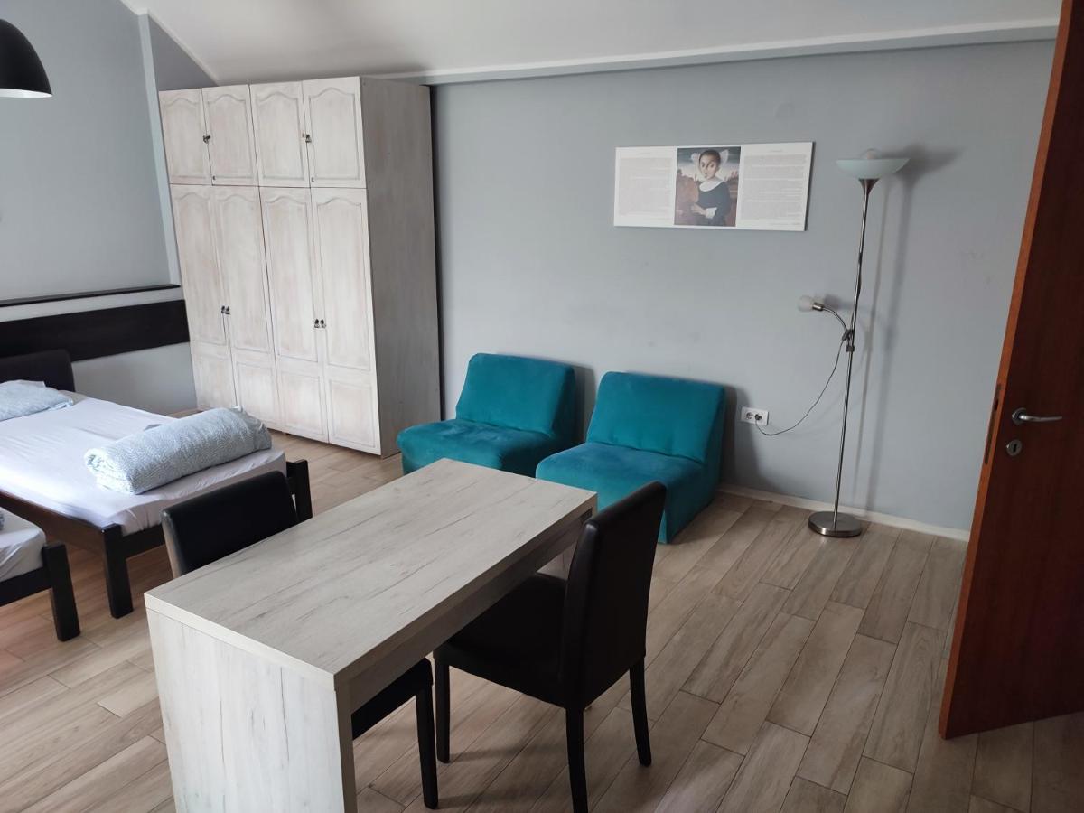 Centar Novi Sad-Studio No.4 Apartment Luaran gambar