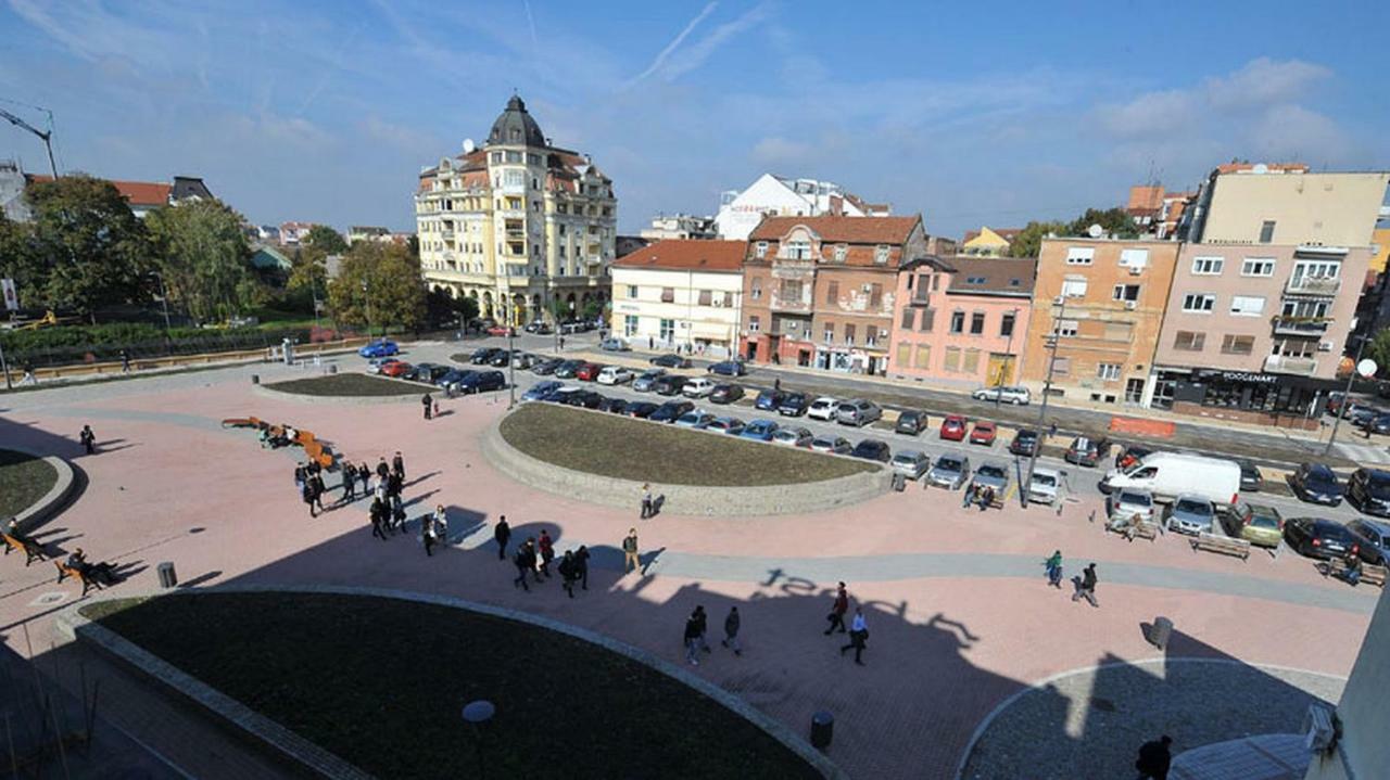 Centar Novi Sad-Studio No.4 Luaran gambar